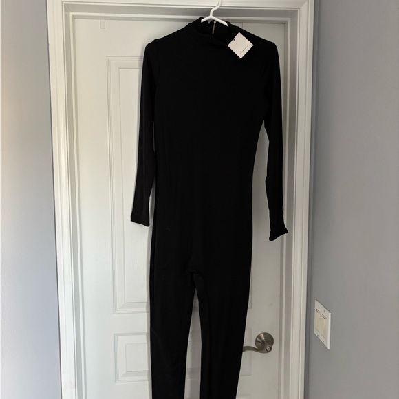 Bumpsuit - Picture 3 of 3